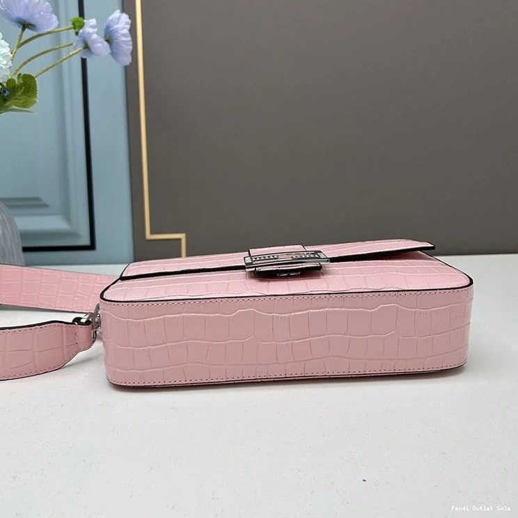 Affordable Pink Crocodile Bag Fendi Baguette Leather Re-Edition Medium In 0720